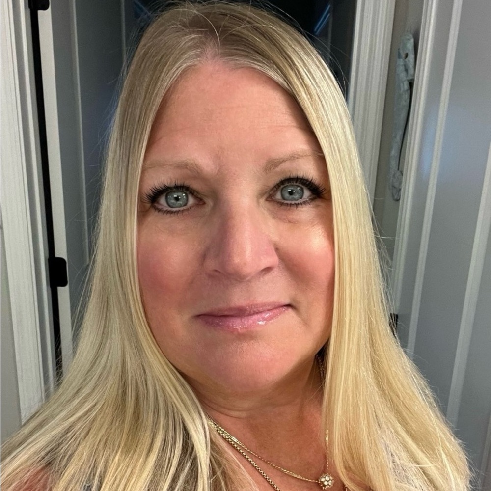 Meet your Posher, Kelly Ann